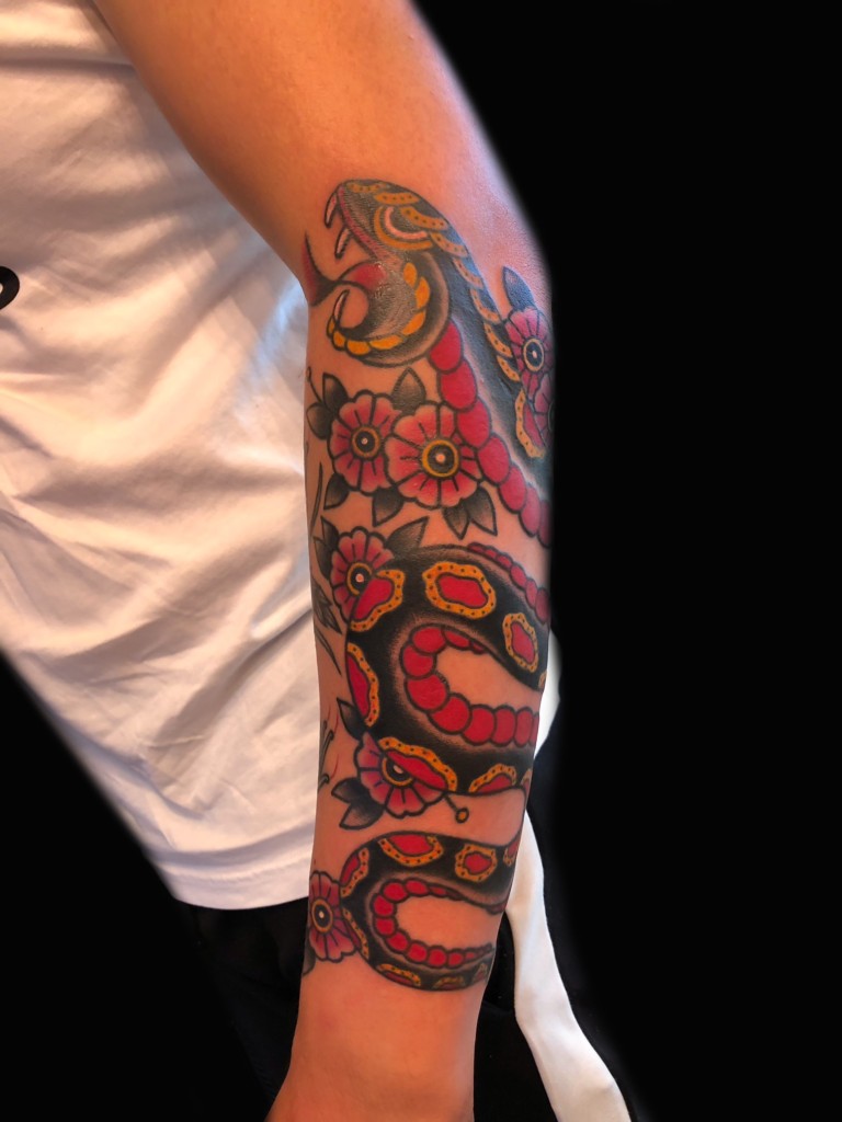薔薇と蛇のタトゥー｜アメリカントラディショナル